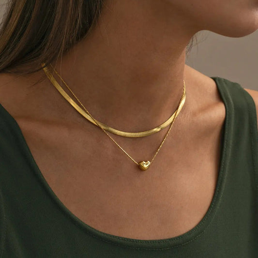 قلادة ليفيا