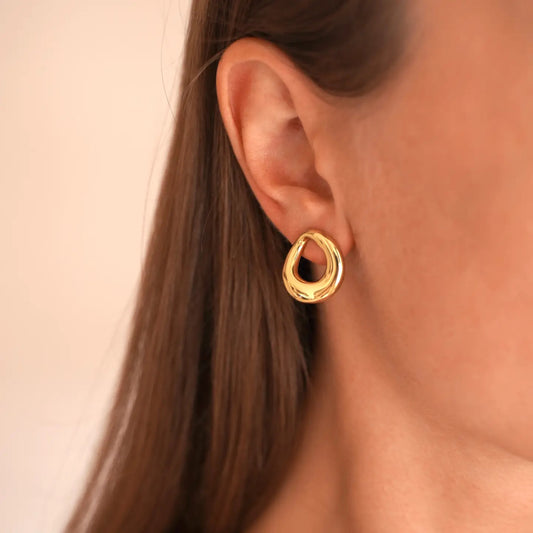 أقراط إنديرا