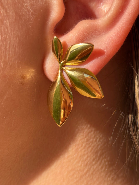 أقراط فلورا