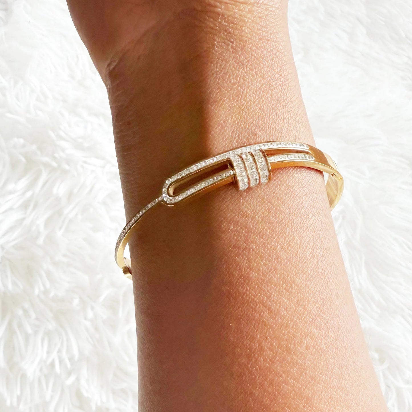 سوار إلكترا