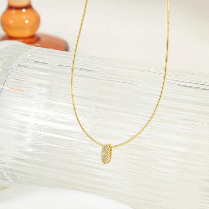 قلادة حرف بزركون