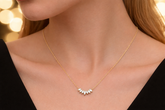 قلادة أنثيا