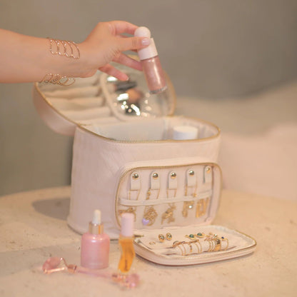 شنطة التجميل والسفر الفاخرة من مضاوي